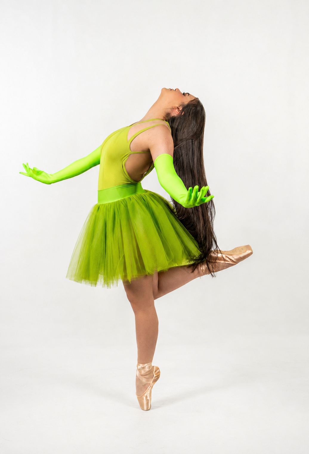 Clase de Ballet Juvenil y Adulto en DANZAR, Ciudad del Este